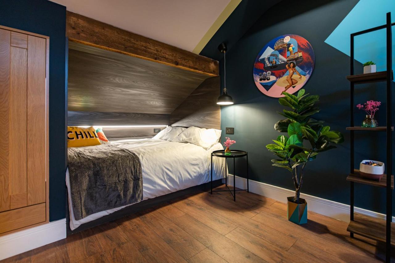 The Nest - Luxury 16 Person Apt W Jacuzzi & Parking Blackpool Exterior photo