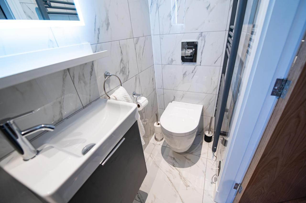The Nest - Luxury 16 Person Apt W Jacuzzi & Parking Blackpool Exterior photo
