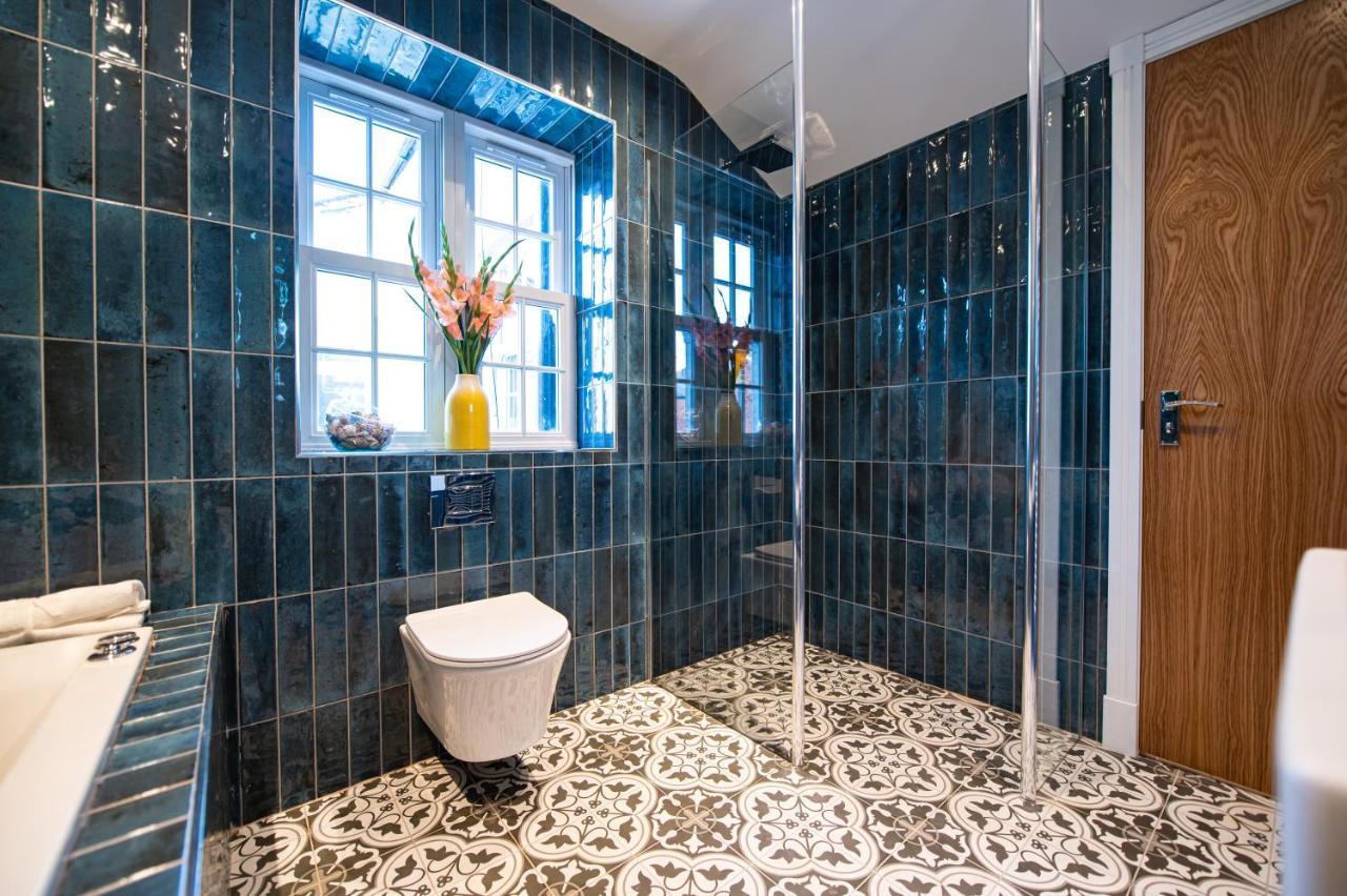 The Nest - Luxury 16 Person Apt W Jacuzzi & Parking Blackpool Exterior photo