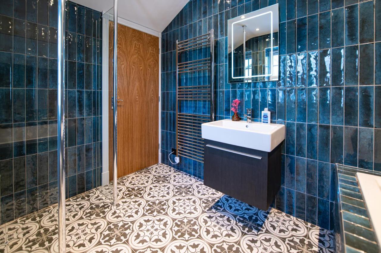 The Nest - Luxury 16 Person Apt W Jacuzzi & Parking Blackpool Exterior photo